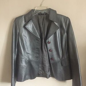 Ellen Tracy, 100% leather, silver